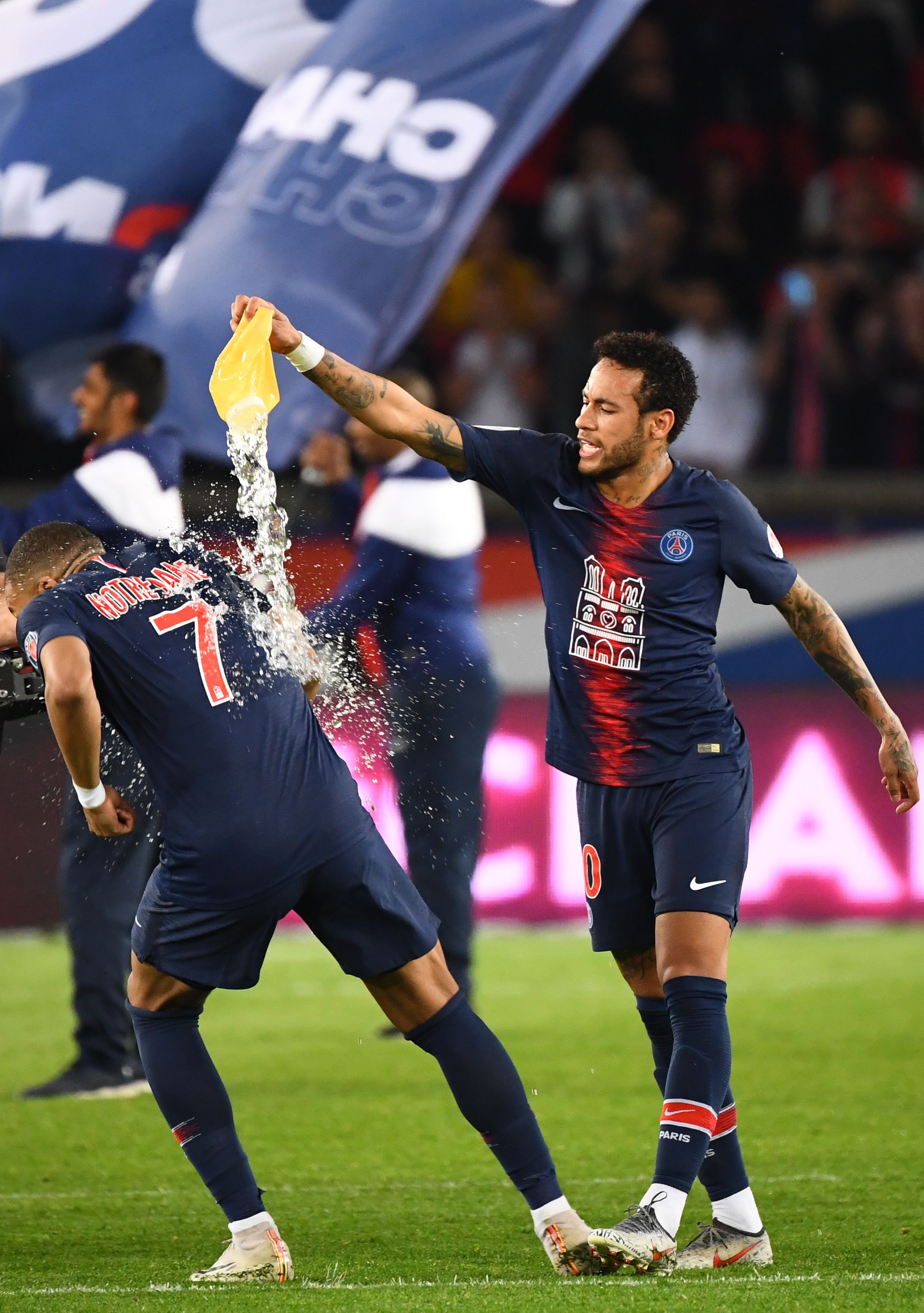 马斯切拉诺：梅西整个赛季都令人惊叹，他来这就是为了奖杯