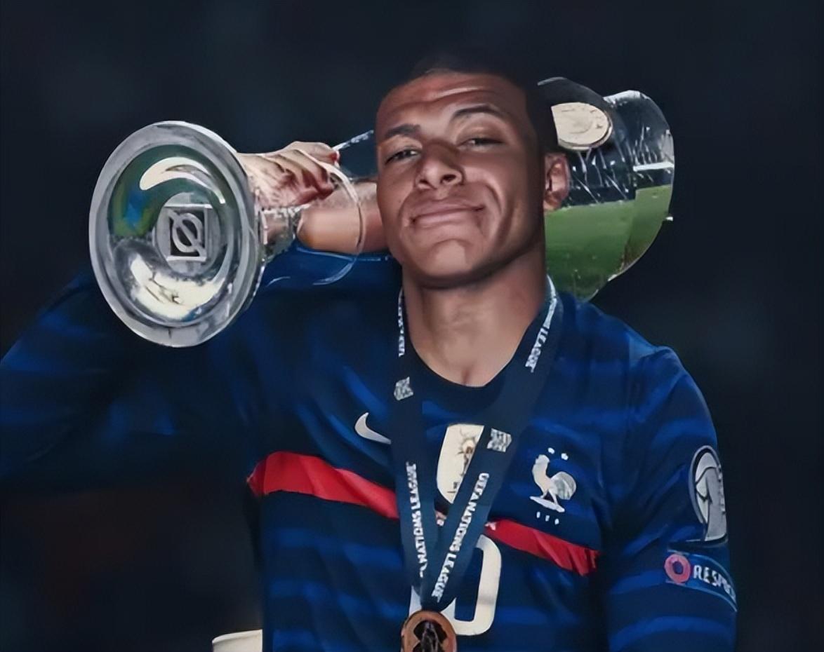 北爱尔兰主帅谈对意大利：无论遇到哪队都很复杂，他们非常强