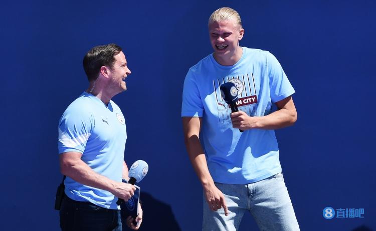 邮报：谢什科对曼联与纽卡都表达过兴趣，但他稍微倾向于红魔