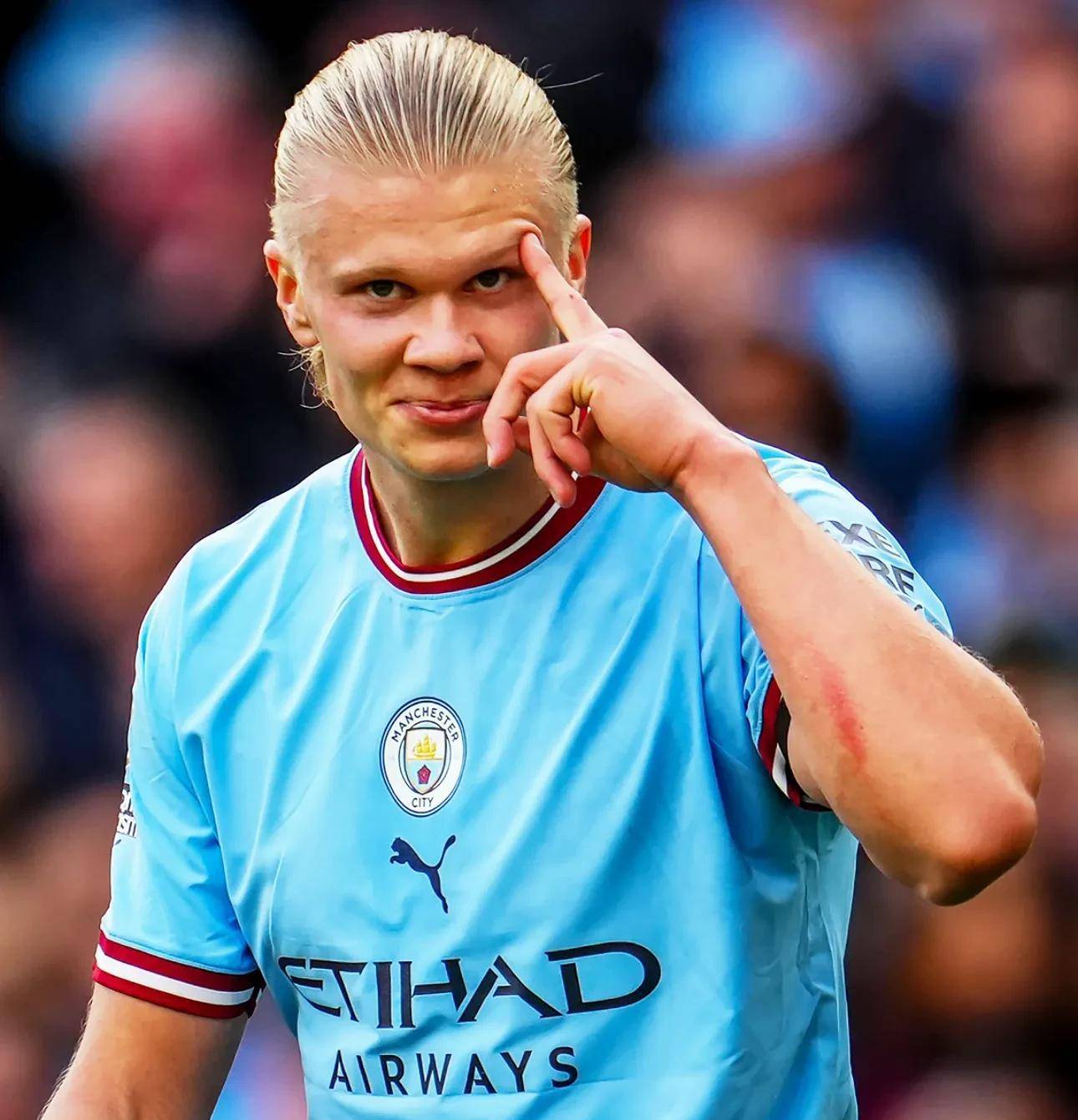 曼晚：曼联决定让莱昂先在青训梯队效力，以适应英格兰足球