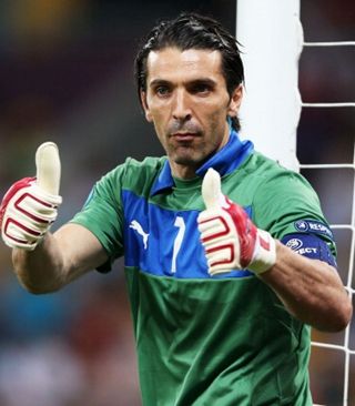 迈阿密夺冠之夜，梅西好兄弟被冷落：决赛无缘出场！赛后委屈落泪